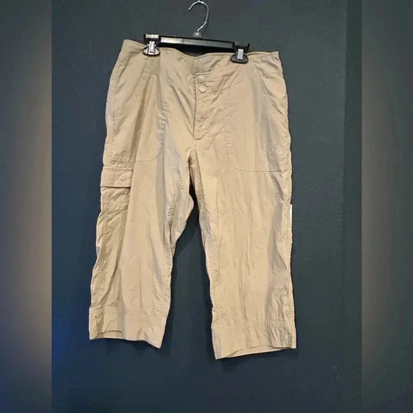 Women’s north face khaki capris size 10 - Picture 1 of 4